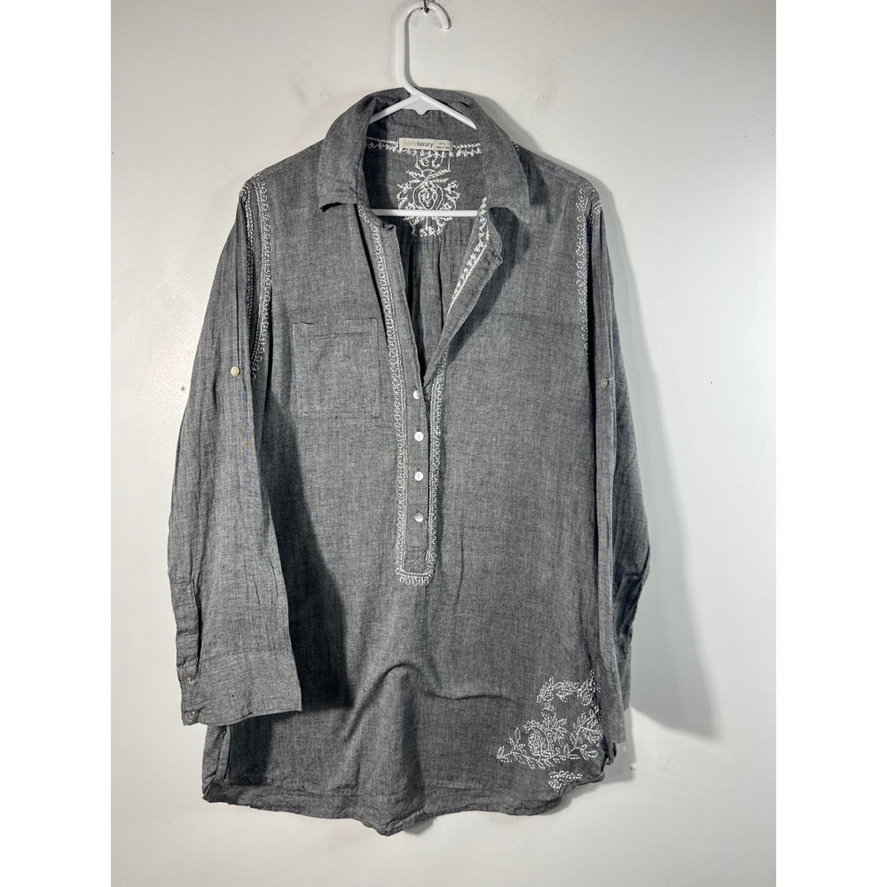 Subtle Luxury Embroidered 1/2 Button Pullover Tunic Gray White M/L Cotton
